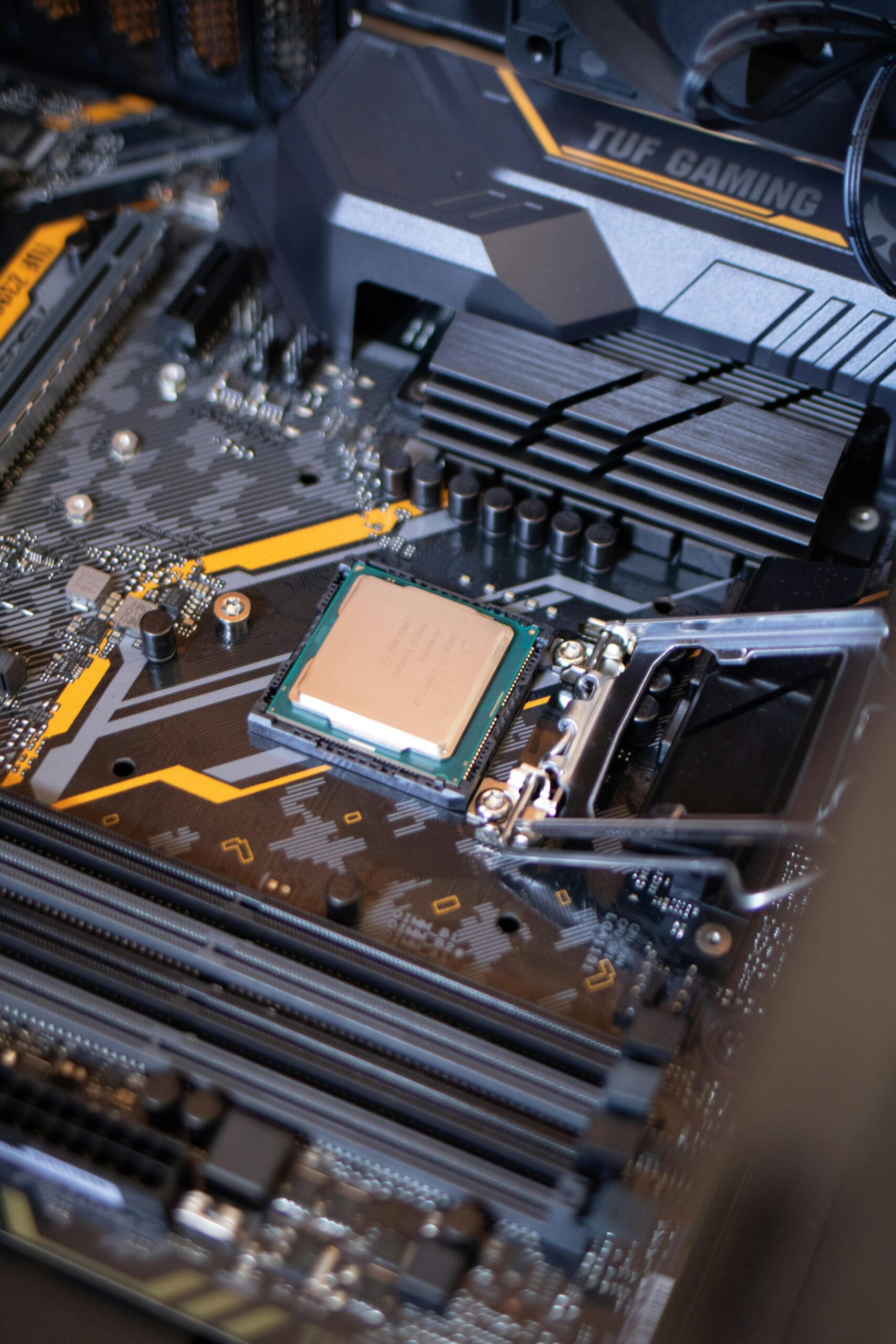 Importanza della Pasta Termica nel Processore del PC